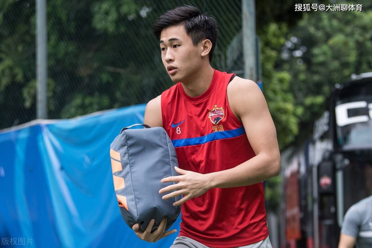 爱游戏体育-深圳队遭逢失败，整体表现有所欠缺(失败的励志名言)